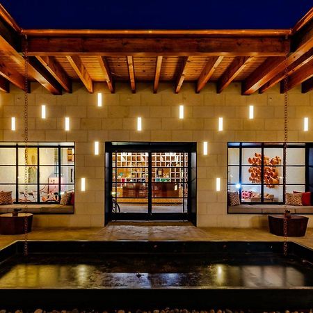 Texican Court, By Valencia Hotel Collection Irving Bagian luar foto