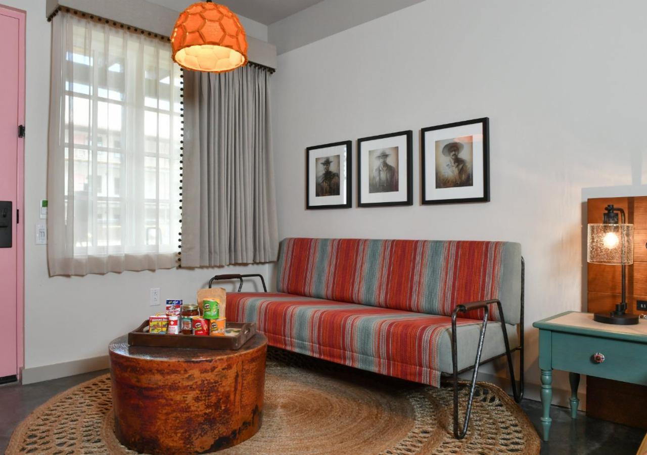 Texican Court, By Valencia Hotel Collection Irving Bagian luar foto