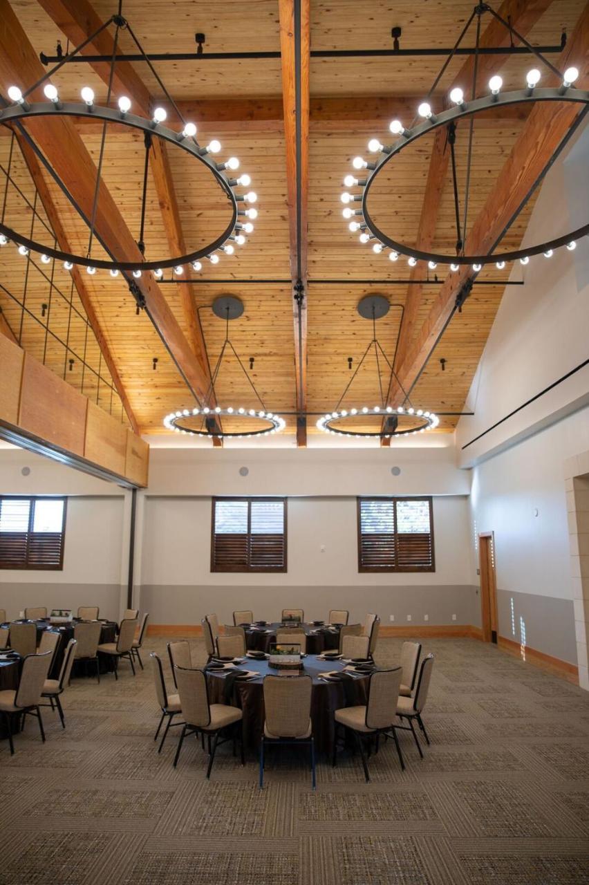 Texican Court, By Valencia Hotel Collection Irving Bagian luar foto