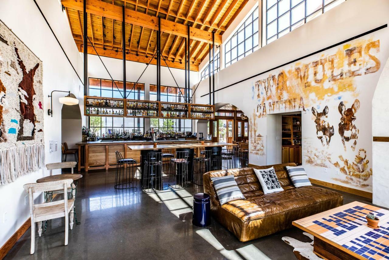 Texican Court, By Valencia Hotel Collection Irving Bagian luar foto