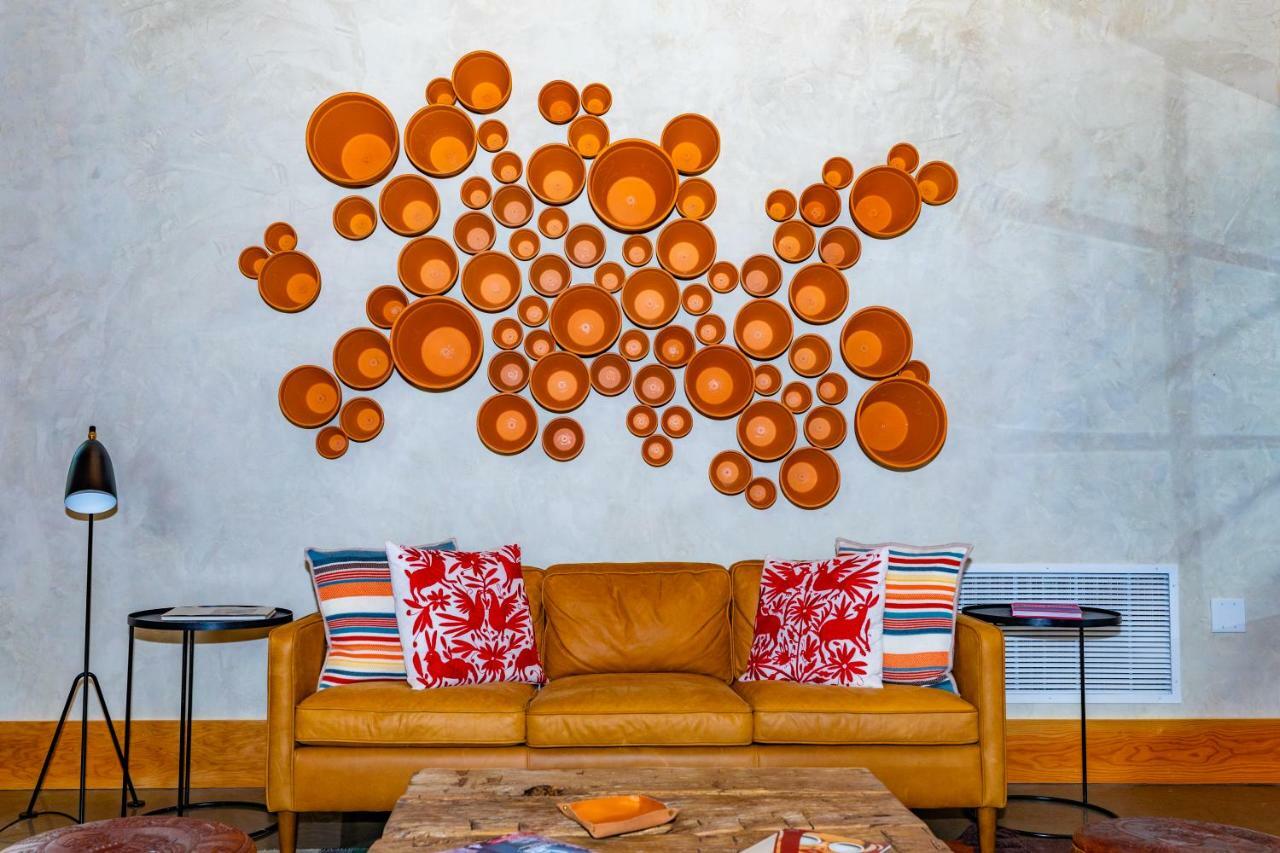 Texican Court, By Valencia Hotel Collection Irving Bagian luar foto