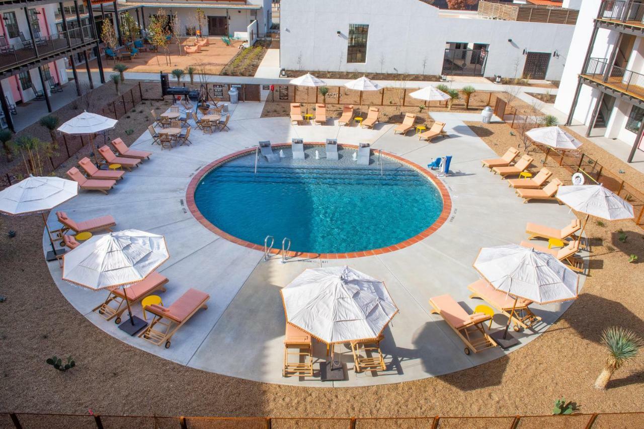 Texican Court, By Valencia Hotel Collection Irving Bagian luar foto